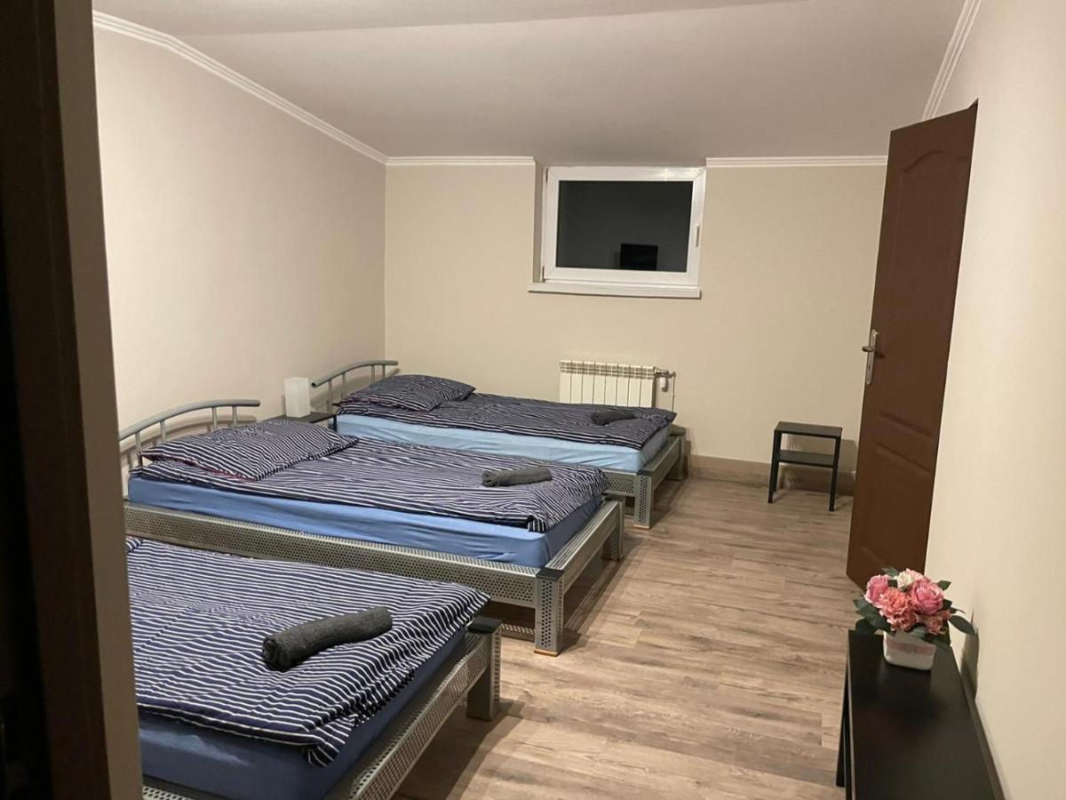 Bar Europa Bed & Breakfast Koscielec Exterior foto