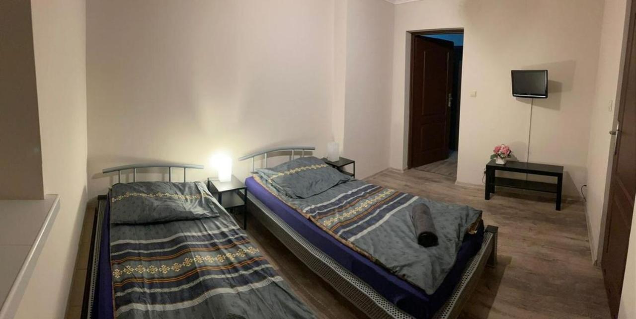 Bar Europa Bed & Breakfast Koscielec Exterior foto